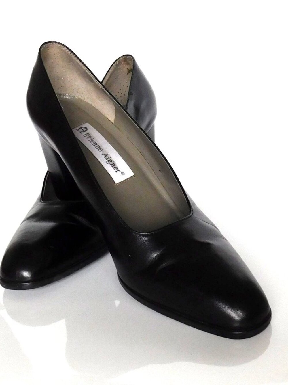 A  Etienne Aigner  Black Block Heel Pumps Almond Toe 3” Heel Sz 7 M VTG Y2K